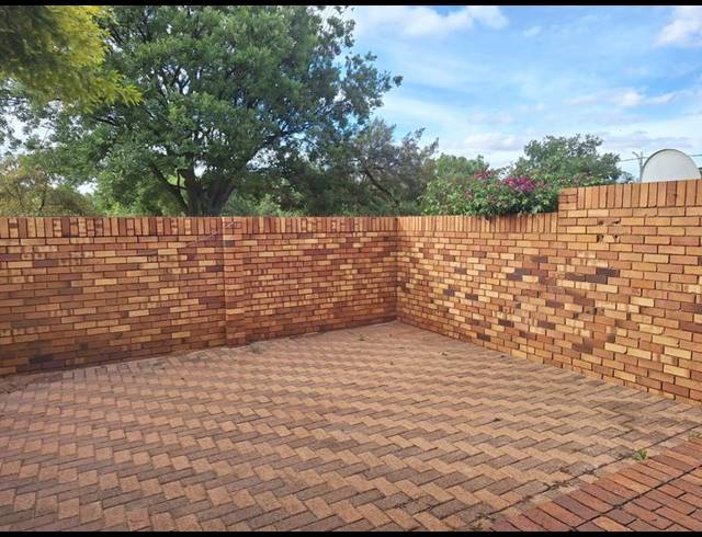 2 BEDROOM DUPLEX FOR SALE IN EDELWEISS